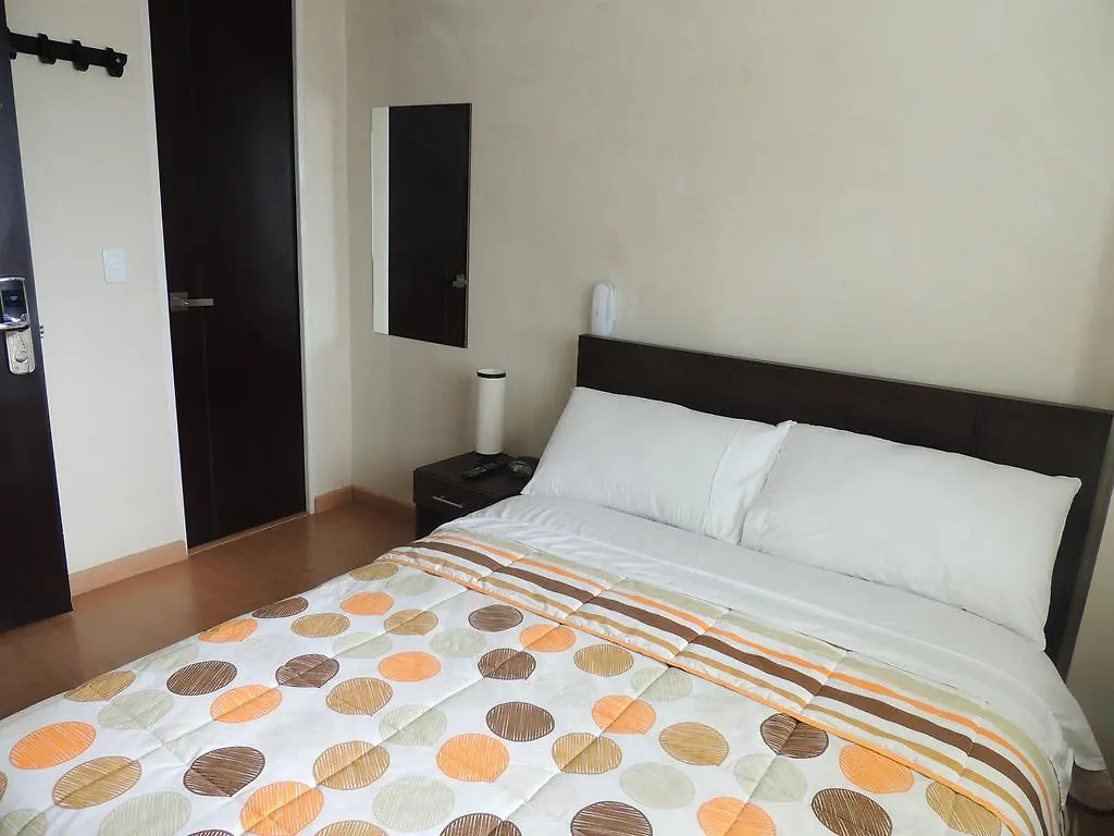 Titan Hotel & Spa Bogotá 3*,