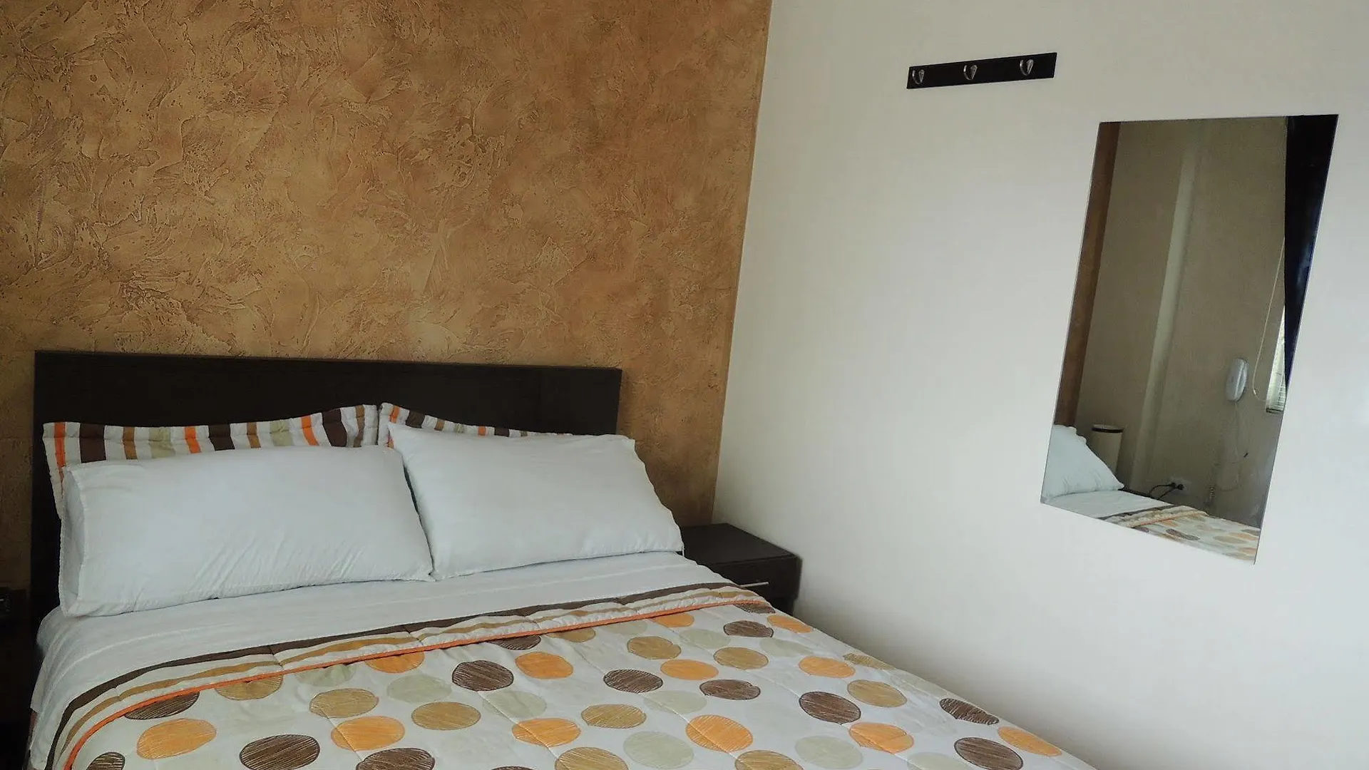 Titan Hotel & Spa Bogotá 3*,